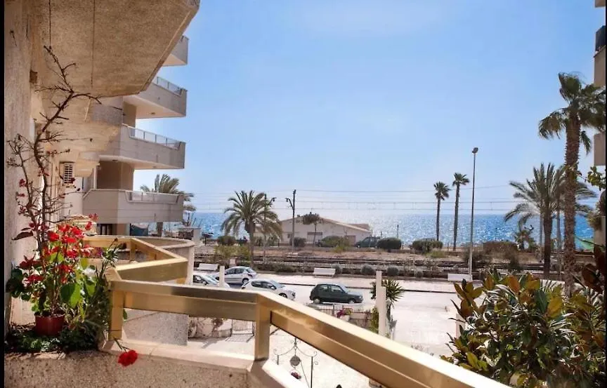 Seaview Apartment At The Beach Pineda de Mar
